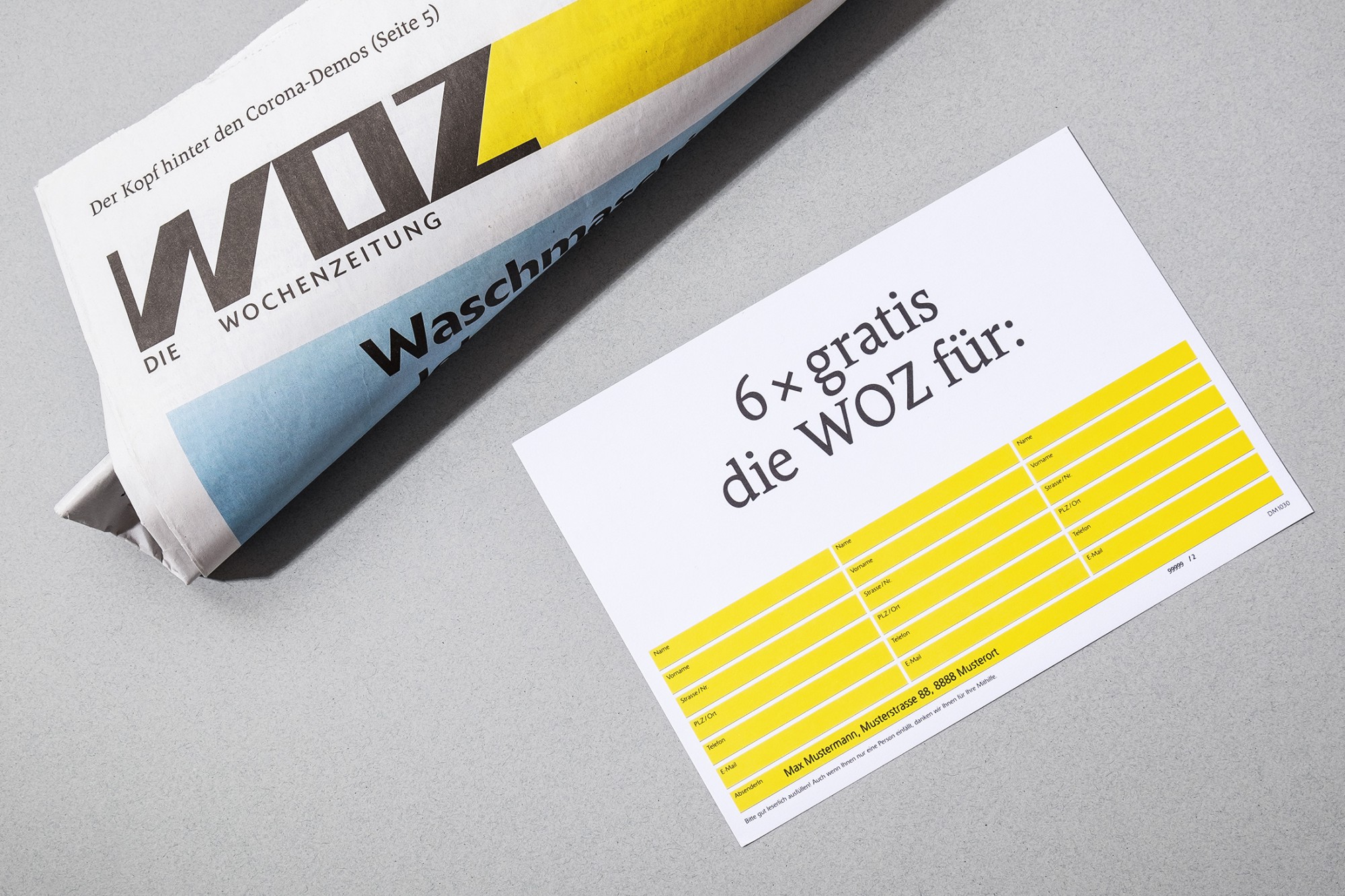 Zeitung gerollt mit Bestellformular