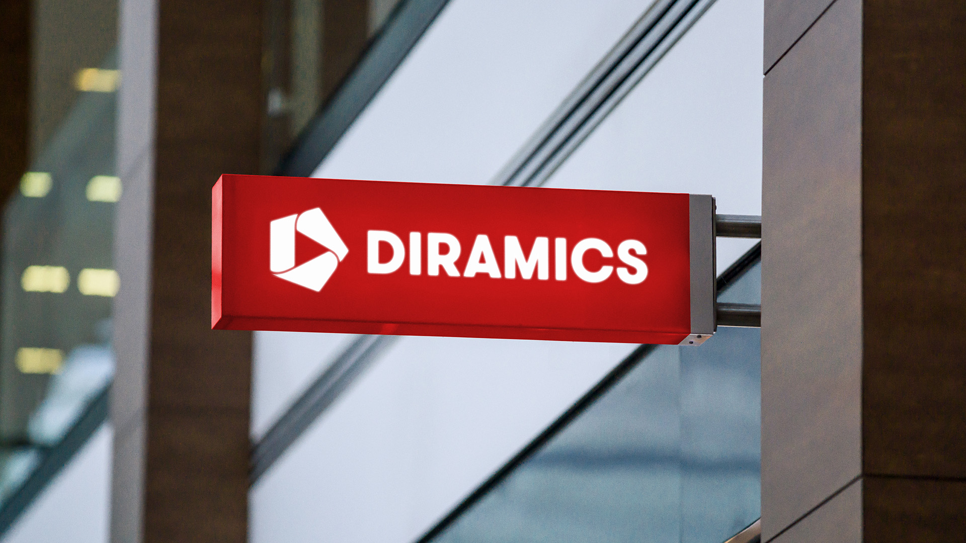 Stechschild Diramics an Bürogebäude